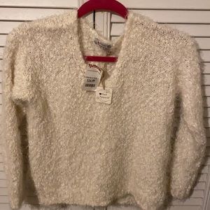 5$ cozy white winter sweater